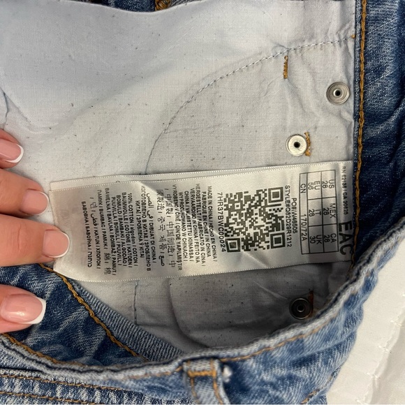 Guess shorts size 28 100% cotton - Picture 3 of 4